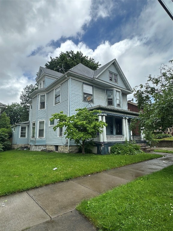 Primary Photo - 19 Edwards St