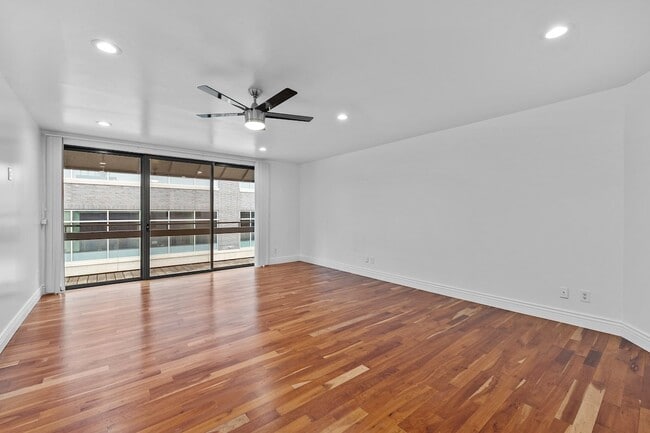 Photo - Central Cheery Creek Two Bed, Two Bath for rent.  Location, Location , Location Apartment