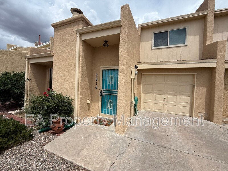 Foto principal - 2816 Enebro St NE