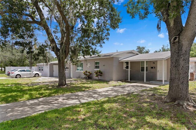 Foto del edificio - 487 89th Ave N