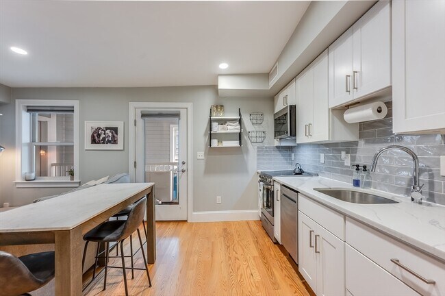 Building Photo - 64 O St