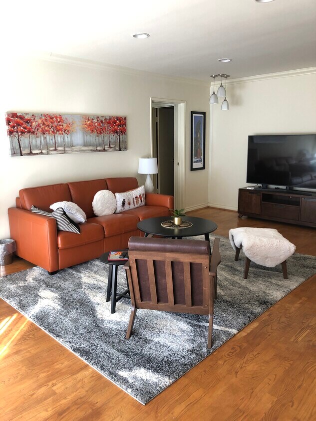 Living - 1300 Midvale Ave