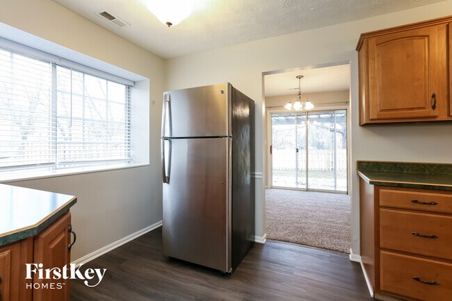 Building Photo - 604 Southridge Ct