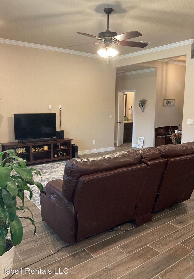 Building Photo - 4 br, 2.5 bath House - 8408 Platinum Drive