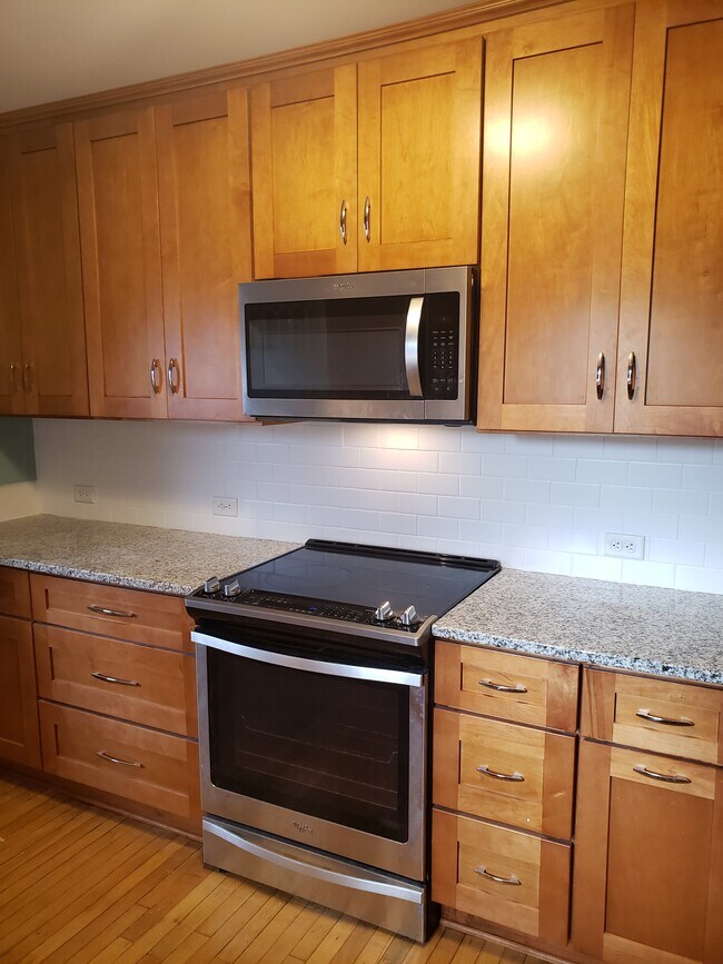 Foto del edificio - 638 Adams St NE