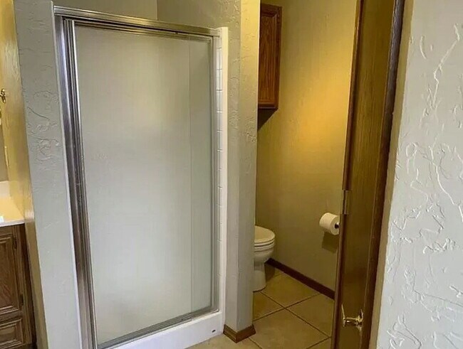 Building Photo - "Charming 3-Bed Duplex with Cozy Fireplace...