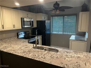 Building Photo - 13094 Cross Creek Ct