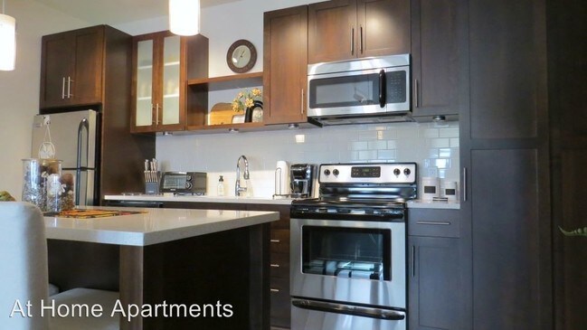 Foto del edificio - 4495 Lake Ave S