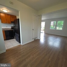Building Photo - 2528 Iverson St