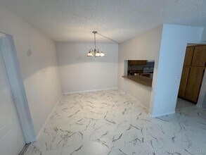 Building Photo - 1111 Green Pine Blvd