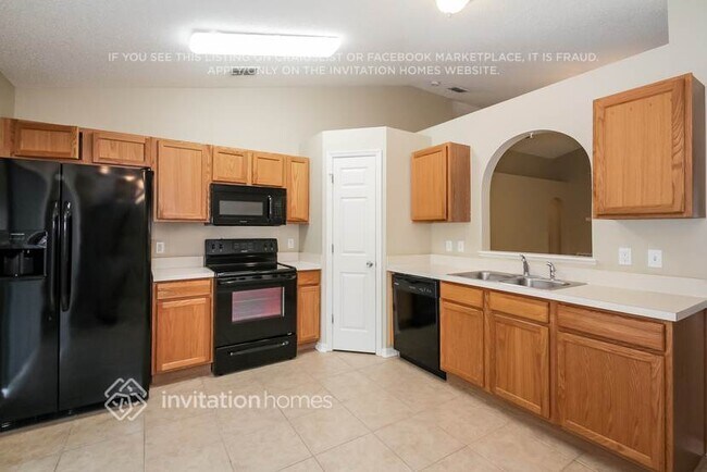 Building Photo - 13503 Padron Ct