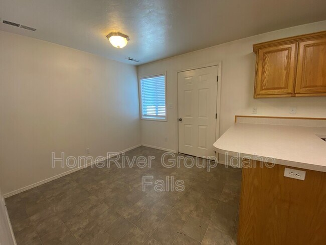 Building Photo - 3103 Chasewood Dr