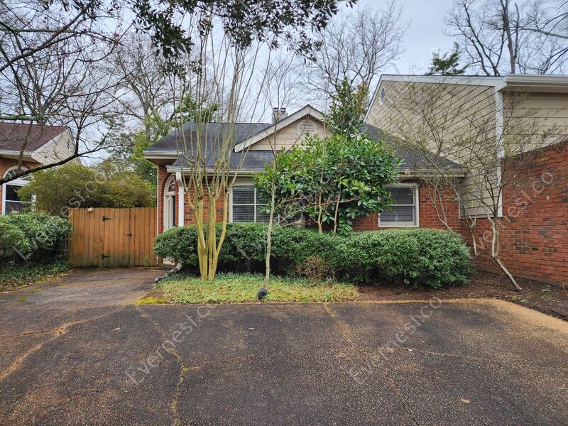 Primary Photo - 1812 Rockridge Pl NE