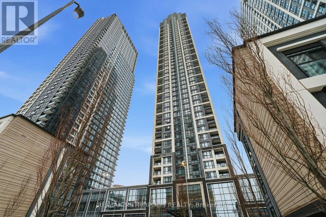 Photo du bâtiment - 7 Mabelle Ave