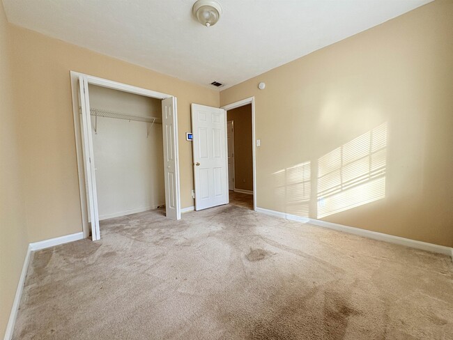 Building Photo - 1936 Portland Ave