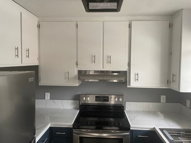 Foto del edificio - BEAUTIFUL 2/2 CONDO FOR RENT NEAR FSU AND CAPITOL