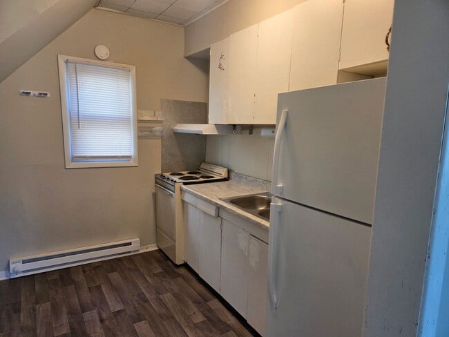 Building Photo - 1701 W Adams St