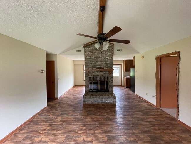 Building Photo - Foxhill Subdivision