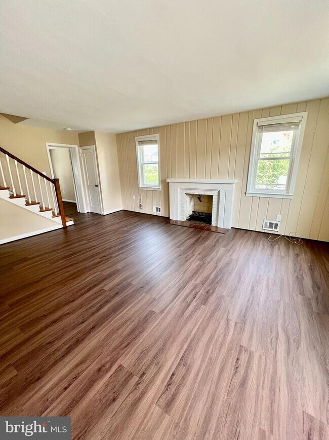 Foto del edificio - 206 Timberwood Ave