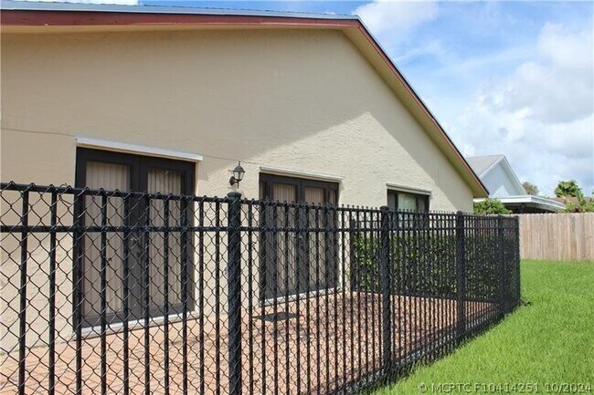 Foto del edificio - 7480 NW 37th Ct