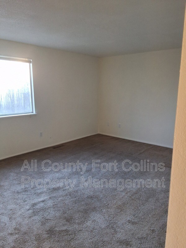 Foto del edificio - 1403 E 7th St