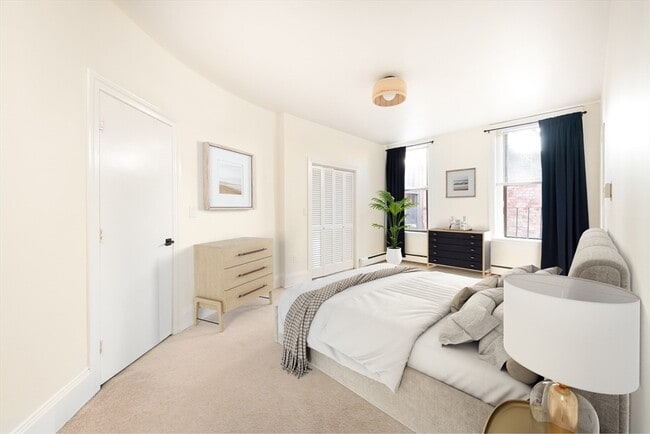 Building Photo - 362 Commonwealth Ave