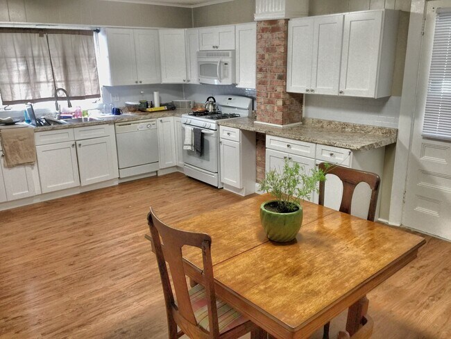 Foto del edificio - 111 Herkimer St