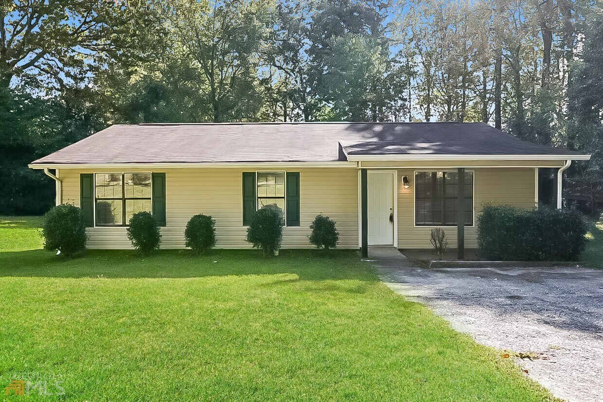 10072 Brass Ring Rd, Jonesboro, GA 30238 House for Rent in Jonesboro