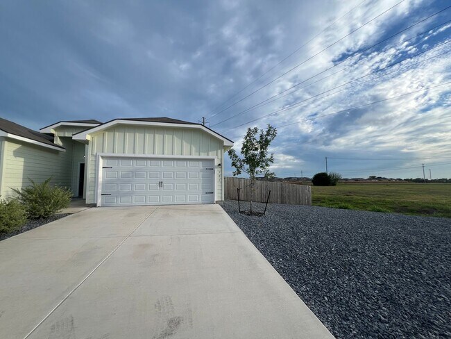 Foto del edificio - Luxury 3/2 Duplex in Seguin, Texas