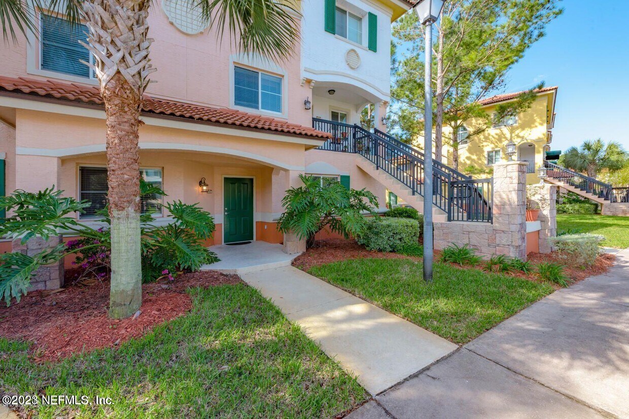 Foto principal - 9745 Touchton Rd