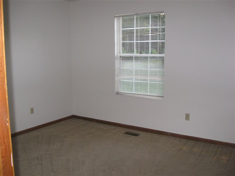 Foto del edificio - 2353 W Osterhout Ave