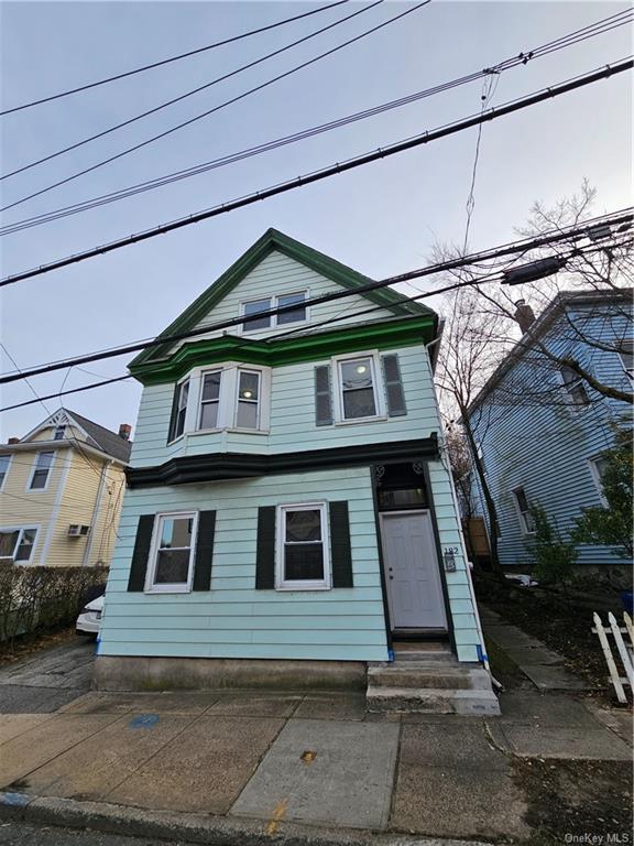 Primary Photo - 182 Ashford Ave