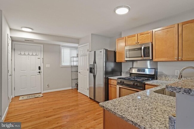Building Photo - 1401 N Van Dorn St