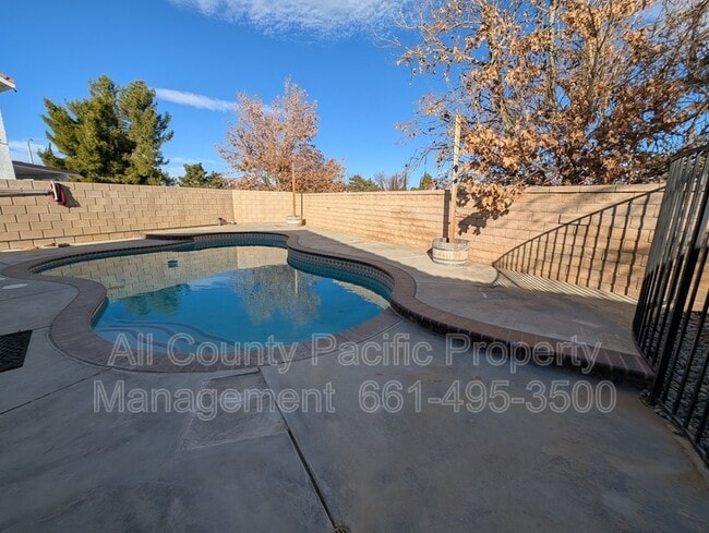 Building Photo - 40360 Vista Pelona Dr