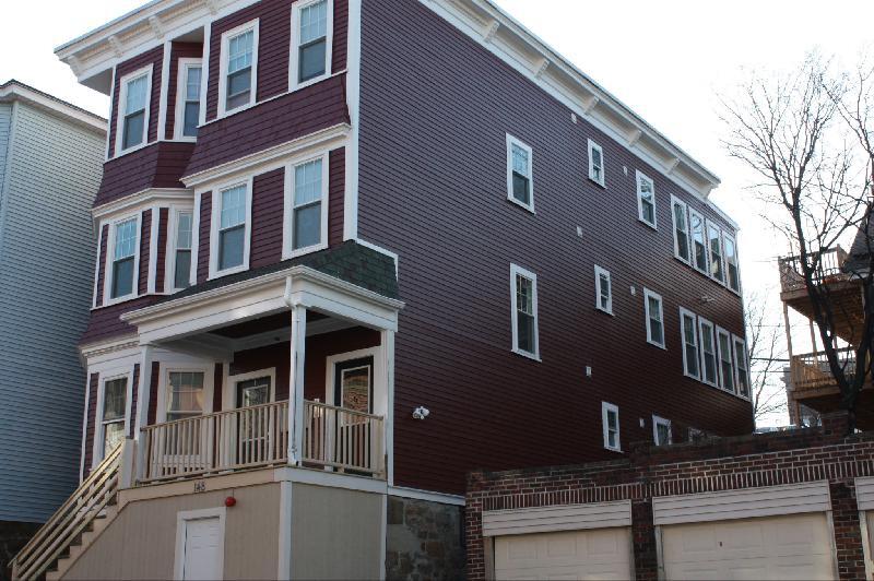 Foto del edificio - 148 Hillside St