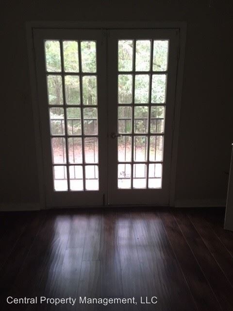 Foto del edificio - 14452 Central Woods Ave