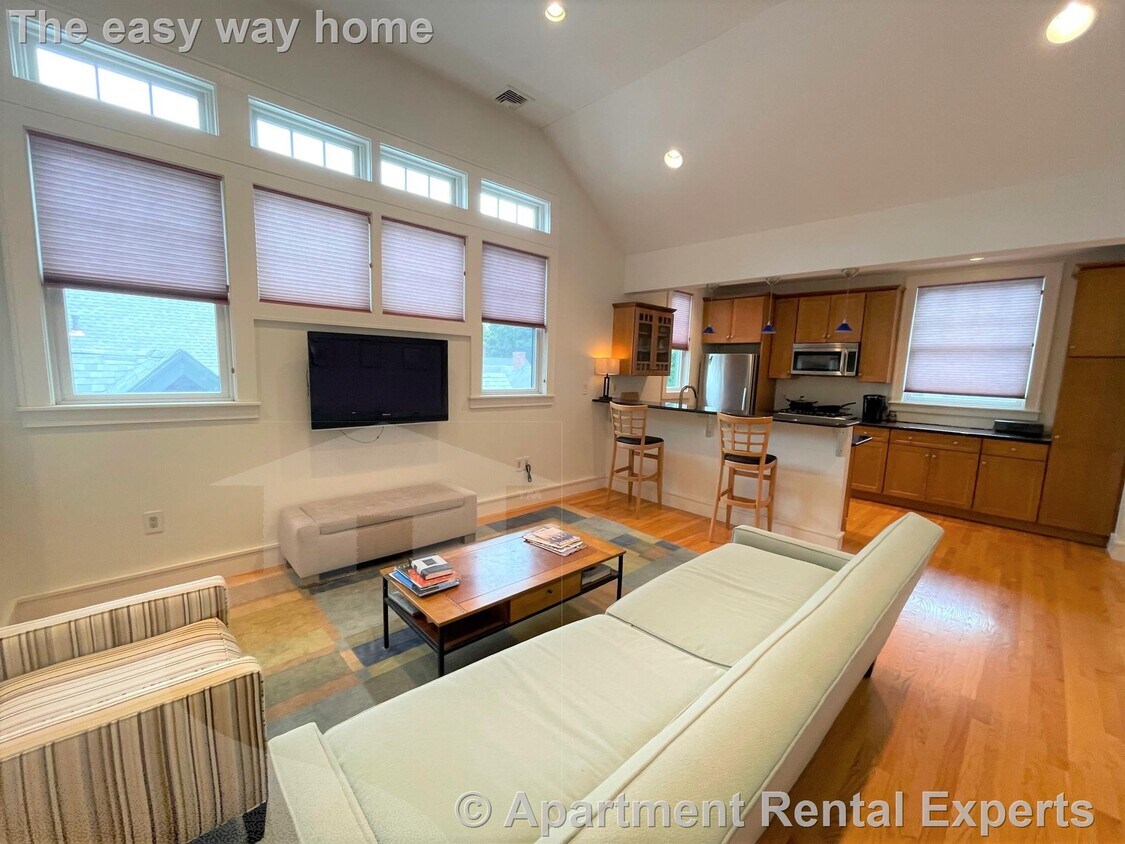 Primary Photo - Davis / Porter Sq - Modern 2 Bed Condo wit...