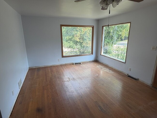 Building Photo - 1507 E Wausau Ave