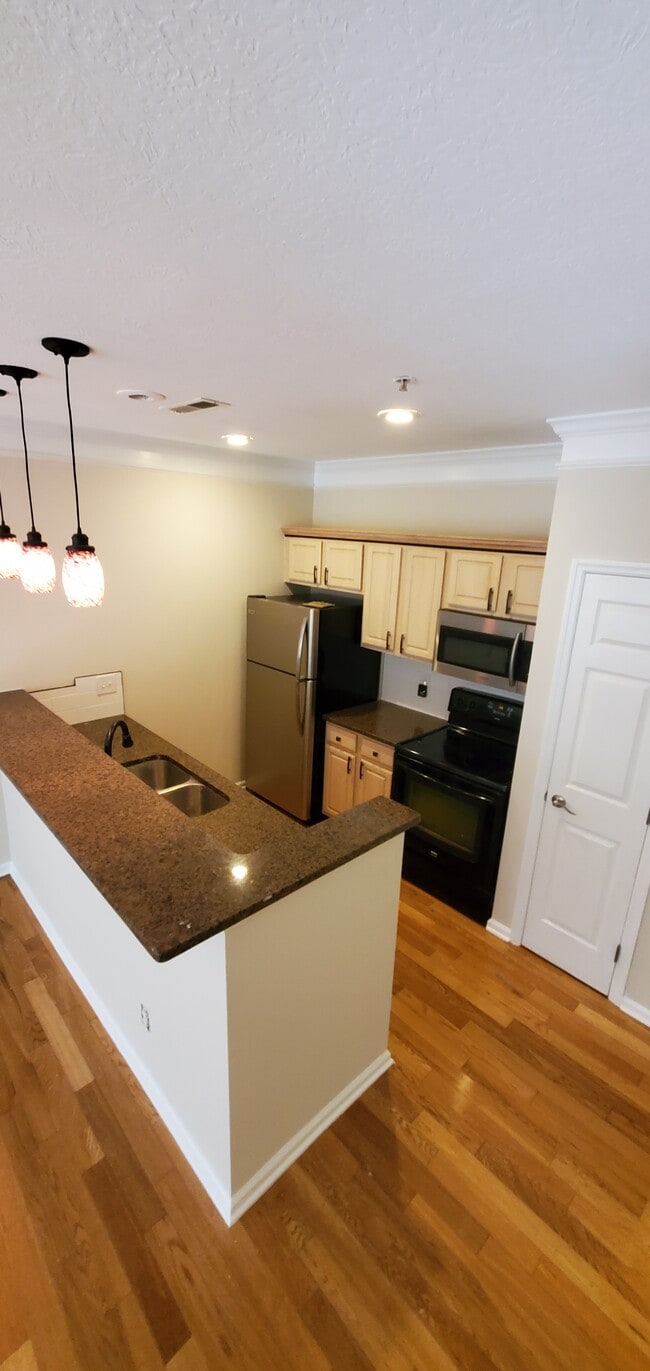 Kitchen - 6126 Inishmore Ln