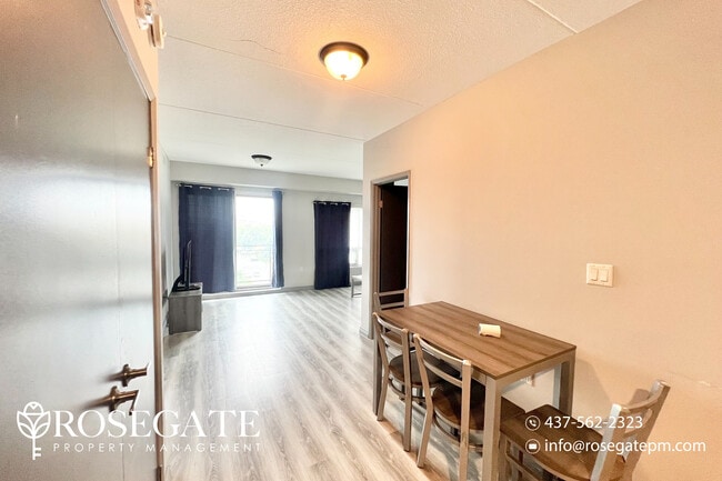 Building Photo - Modern 2-Bedroom, 2-Bath Condo – Prime Wat...