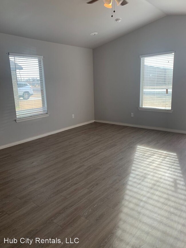 Building Photo - 3 br, 2 bath House - 107 A S Monroe