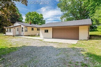 Building Photo - 3005 S Hickory Ridge Rd