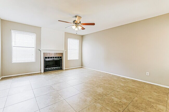 Foto del edificio - 1900 N Jay St