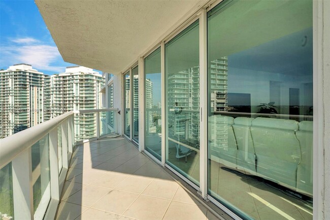 Foto del edificio - 16400 Collins Ave