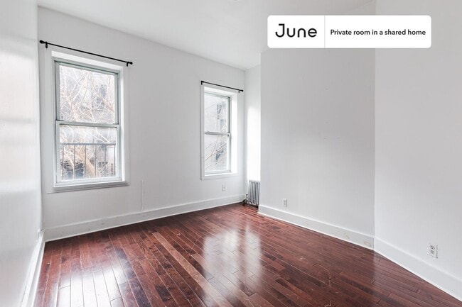 Building Photo - Private bedroom in 3 bed/1 bath Home