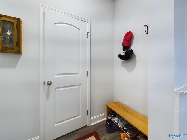 Foto del edificio - 219 Maureen Dr SW