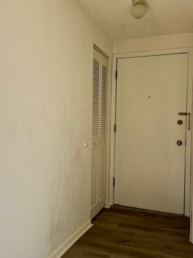 Foto del edificio - 13 Parkside Ct