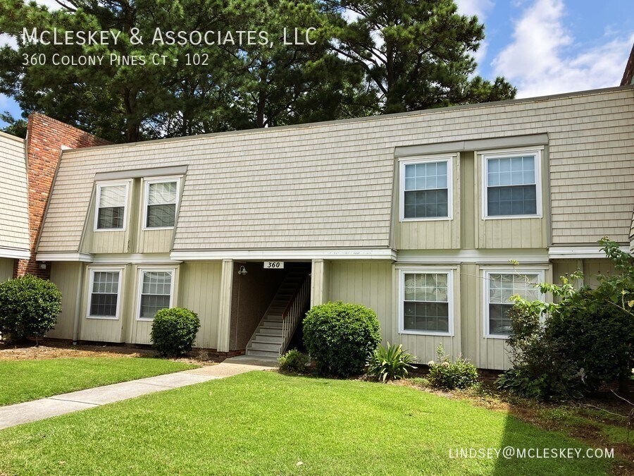 Foto principal - Colony Pines Apartments