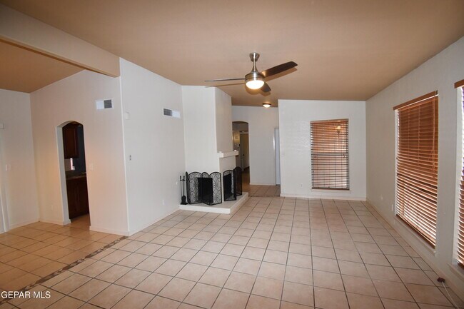 Building Photo - 3304 Mc Lean St