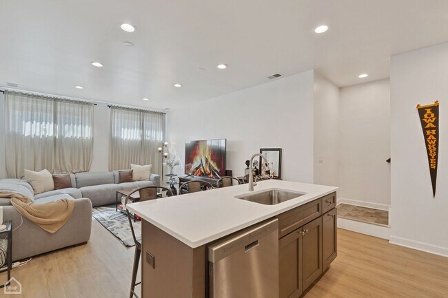 Foto del edificio - 3243 S Wells St